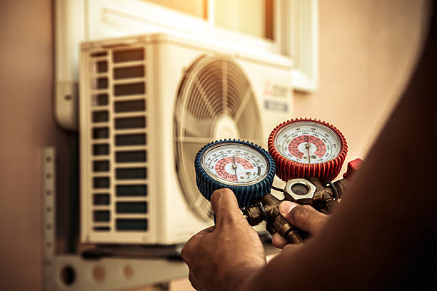 Professional Hvac technician working in Central, UT